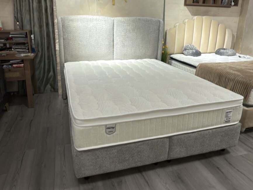 mobila dormitor pat Reina